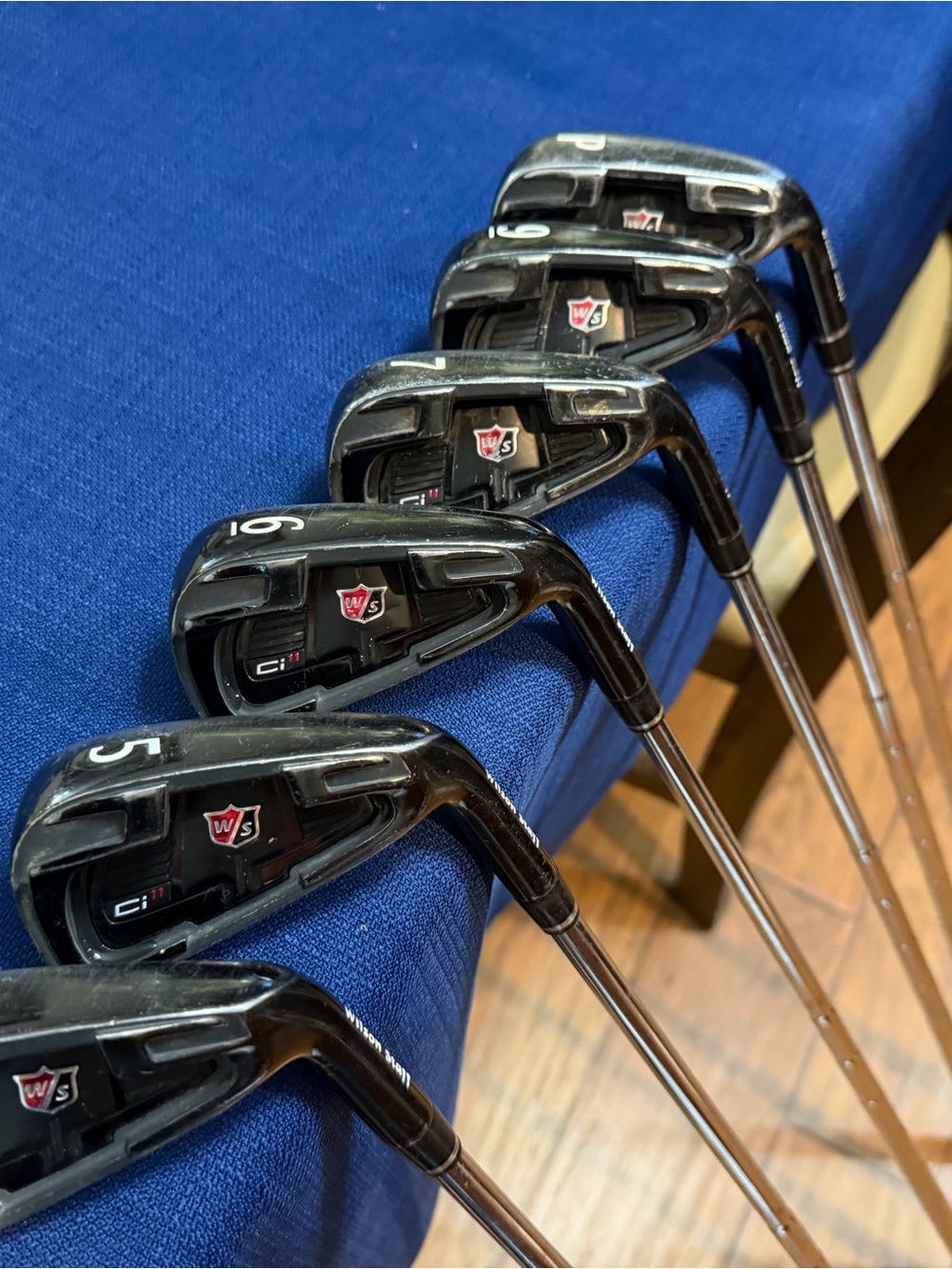 Wilson Ci11 iron set Wilson golf clubs right handed black Wilson golf clubs